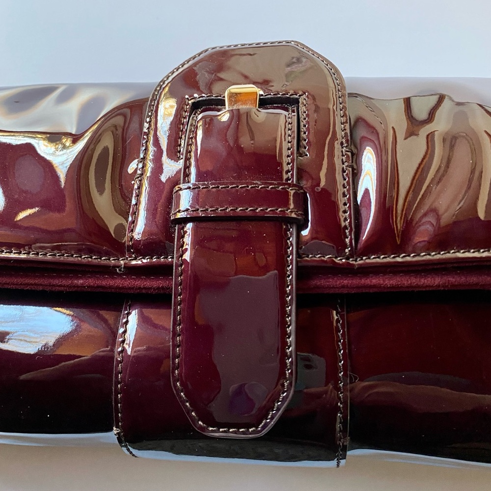 Christian Louboutin Patent Calfskin Liv Clutch with metal buckle, color Oxblood - Picture 4 of 16